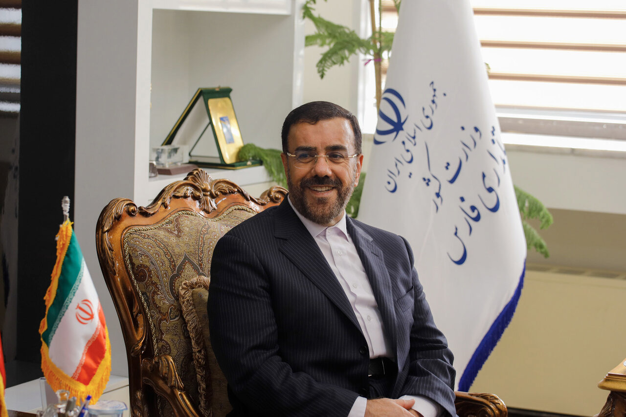 تبریک استاندار فارس به مناسبت میلاد حضرت مسیح و آغاز سال نو میلادی