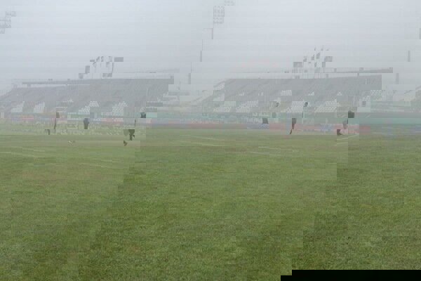 تعویق یک روزه دیدار آلومینیوم و ملوان