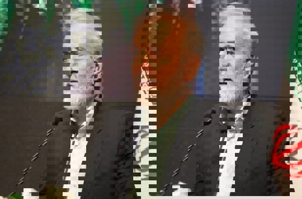 اسدی: هم‌زمانی ساخت خطوط چهارگانه متروی شیراز یک انقلاب زیرساختی است