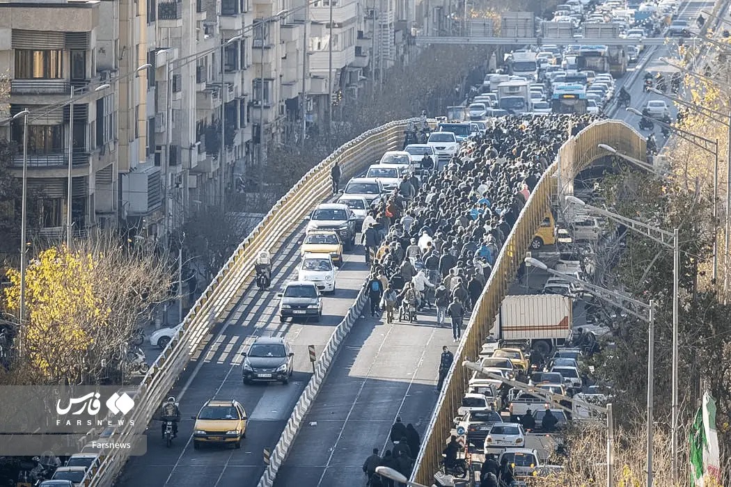 سرمقاله فرهیختگان/ با مردم حرف بزنید