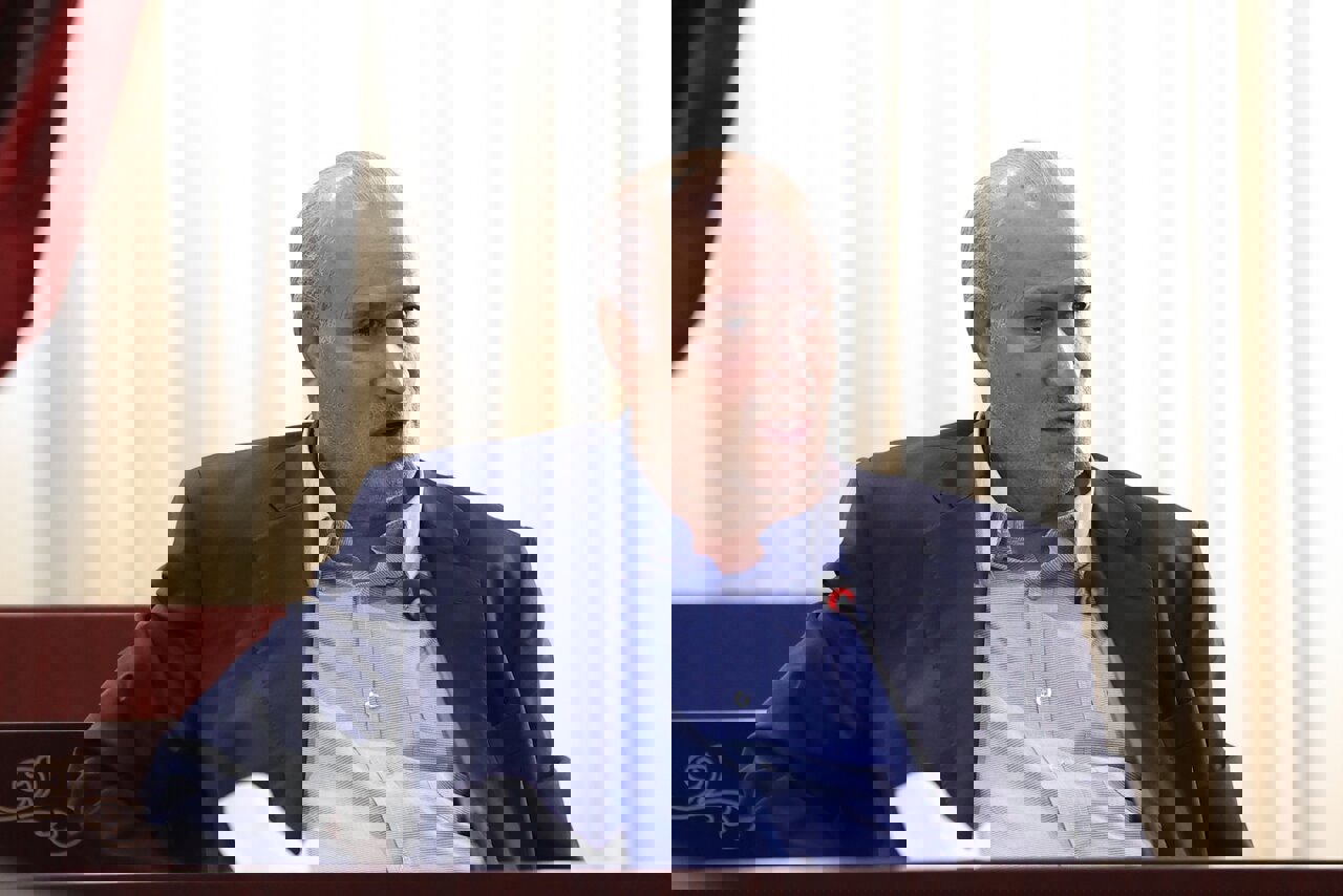 تاج: شعار قومیتی باعث قطع مسابقات خواهد شد