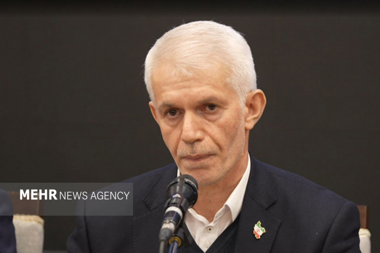 اسبقیان: به خاطر برخی اتفاقات از روی مقام معظم رهبری خجالت می‌کشم