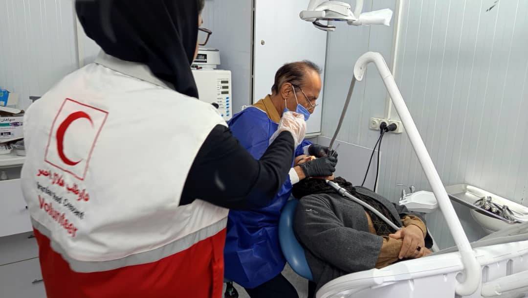 ارائه خدمات دندانپزشکی رایگان به روستاییان پیره دان ممسنی