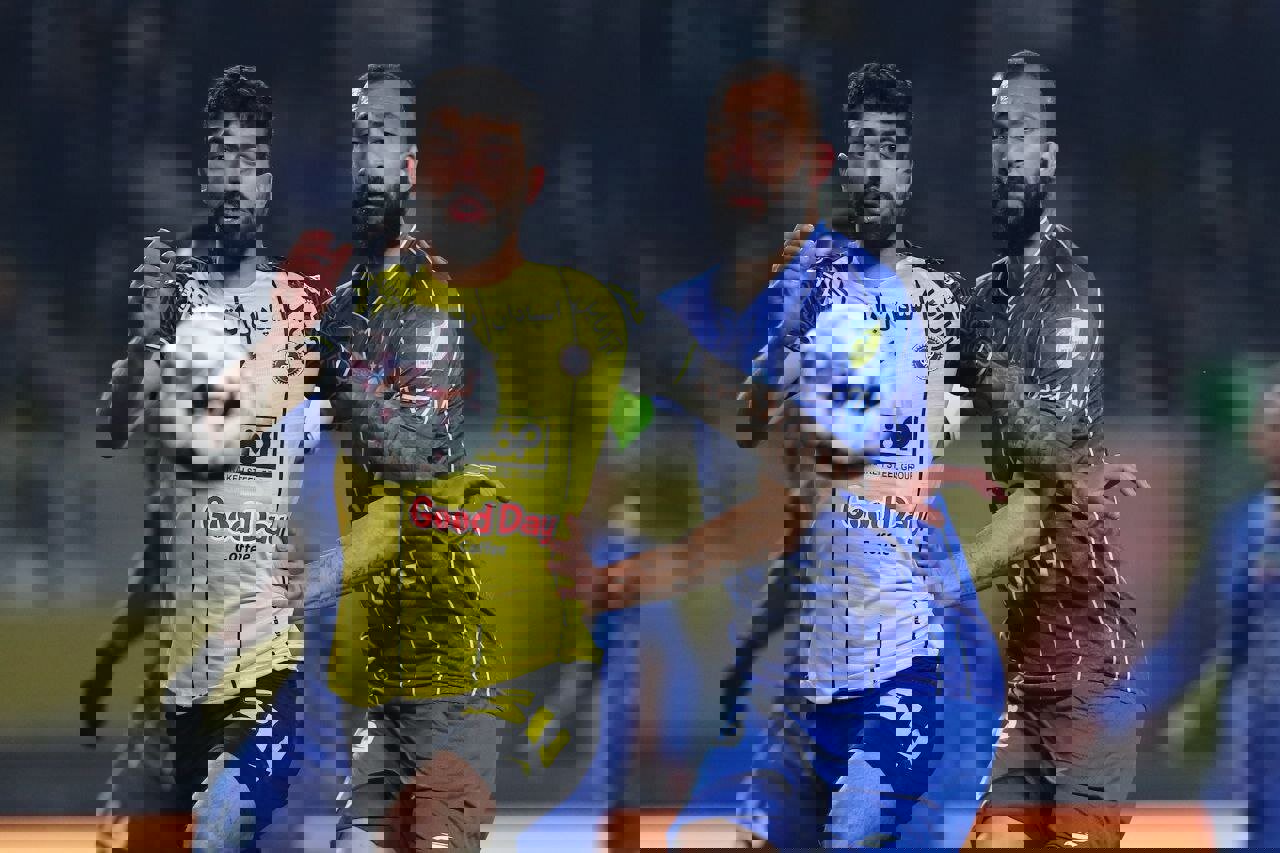 جدول رده بندی لیگ برتر فوتبال در پایان نیم فصل/ سه تیم مدعی مشخص شدند