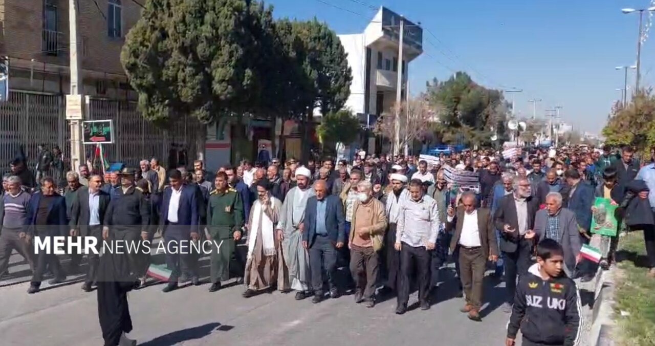 راهپیمایی مردم کوار در انزجار از اغتشاشگران و آشوبگران