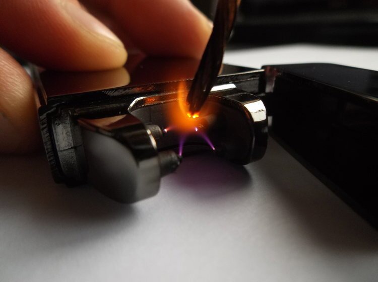 فندک‌های فاقد مجوز در لامرد شعله ور نشد