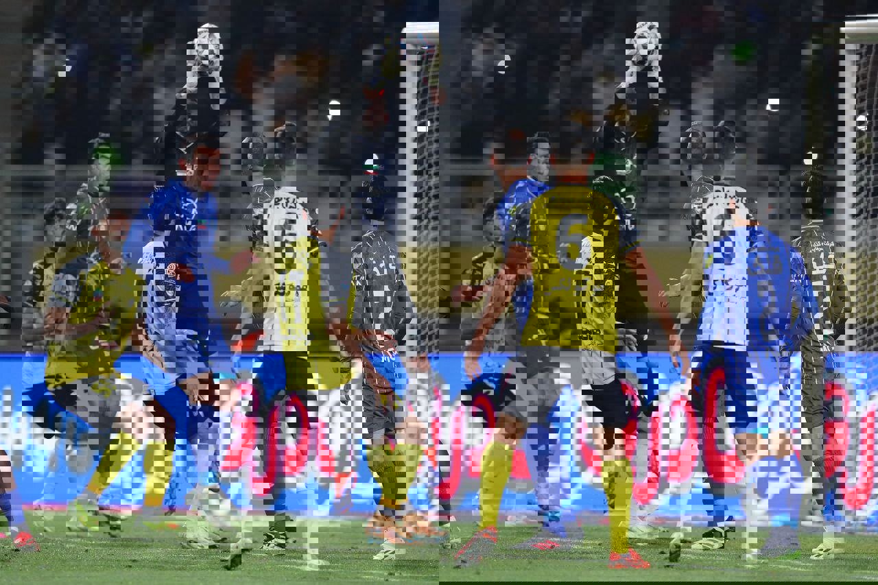 یکه: بردن سپاهان حاشیه‌های استقلال را تمام کرد/ کمیته فنی باید باشد