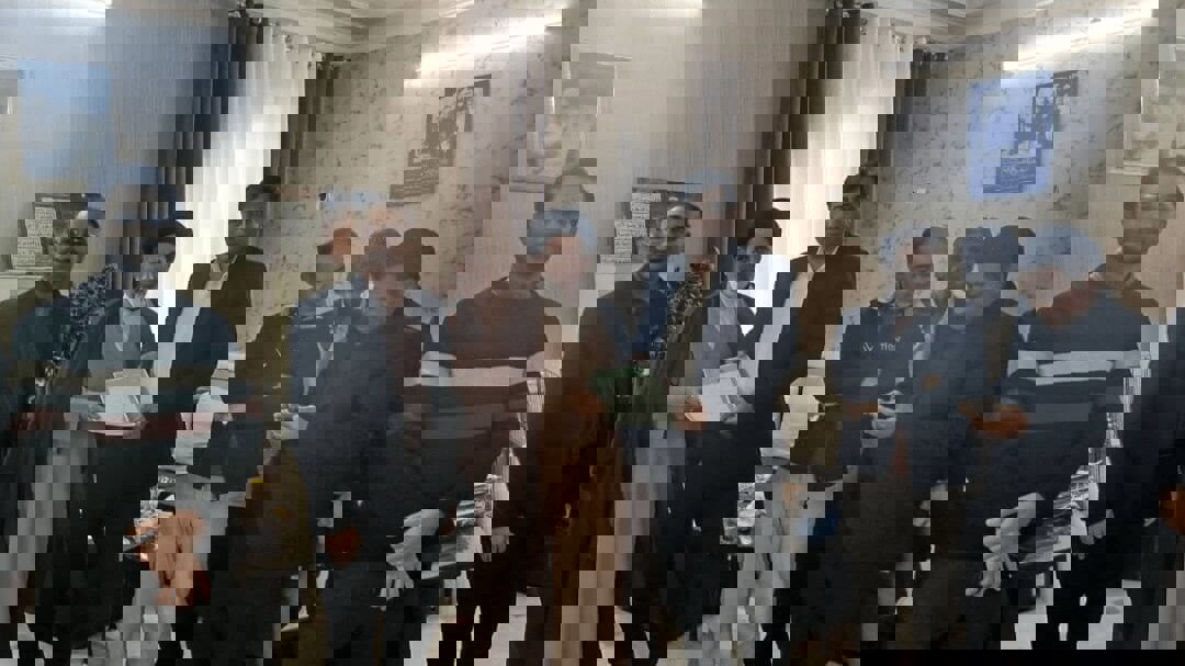 موسوی: ۱۲۱ فقره سند مالکیت موقوفات لارستان به اوقاف فارس اهدا شد