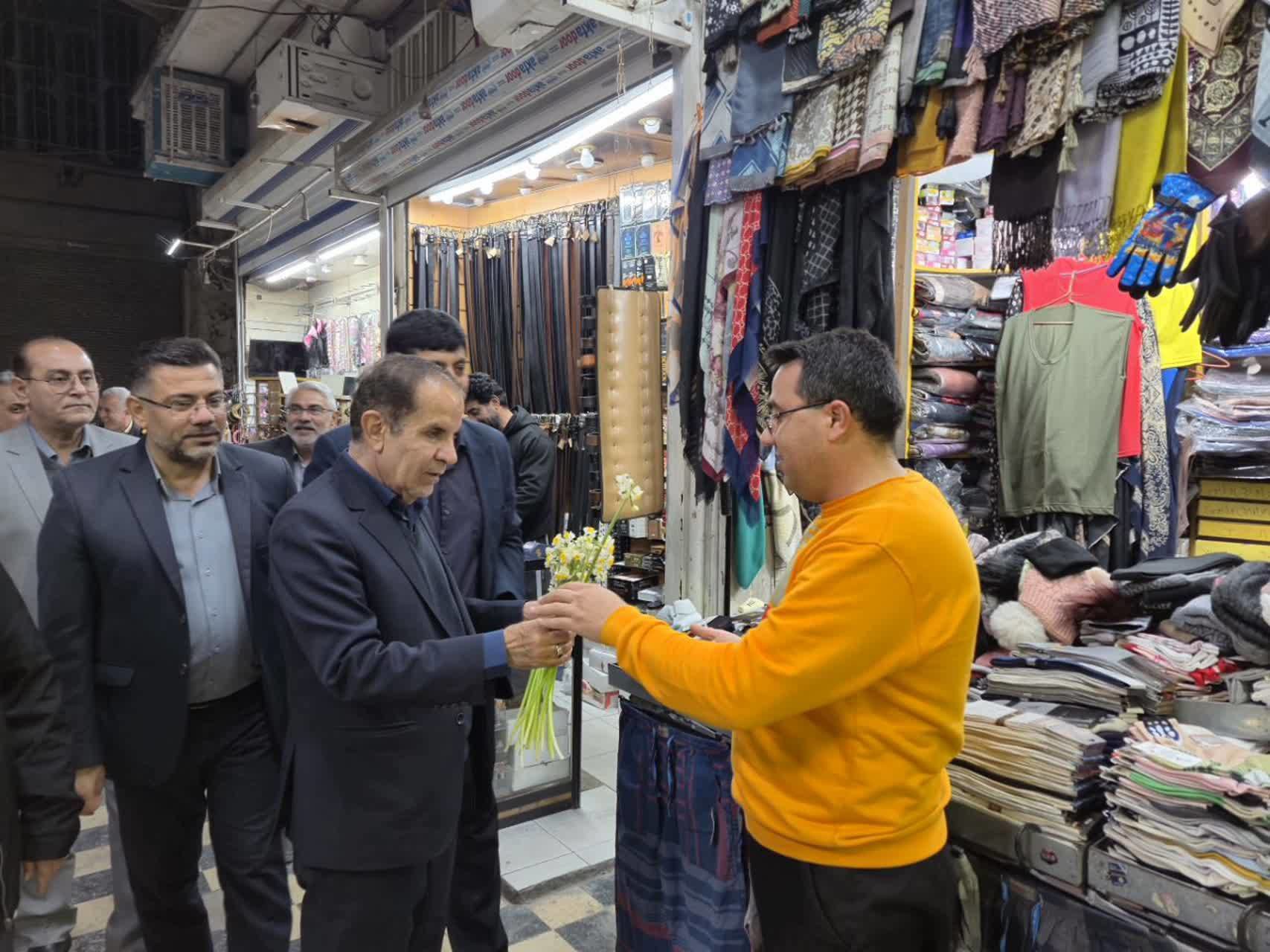 تأکید بر تأمین امنیت کامل کسبه در کازرون