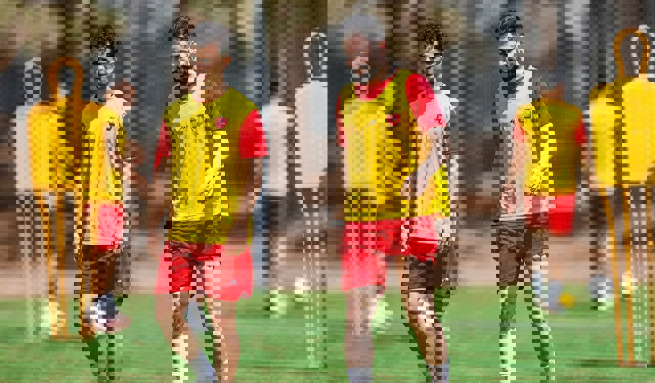 تصمیم «اوسمار» در مورد بازیکن خاطی پرسپولیس/ سلمانی کنار گذاشته شد