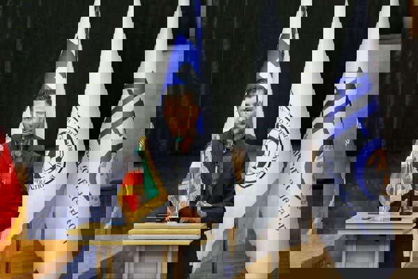 زمان‌های تلف‌شده VAR کاهش می‌یابد/ برخورد با تخلف نیمکت‌ها