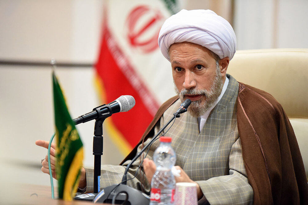 امام جمعه شیراز: دشمنی‌ها به مرحله آشکار و همه جانبه رسیده است/ جبهه ایمان پیروز خواهد شد