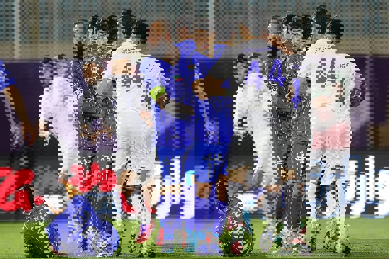 صدرنشینی تراکتور و سقوط آزاد پرسپولیس/ یک سرمربی قربانی شد