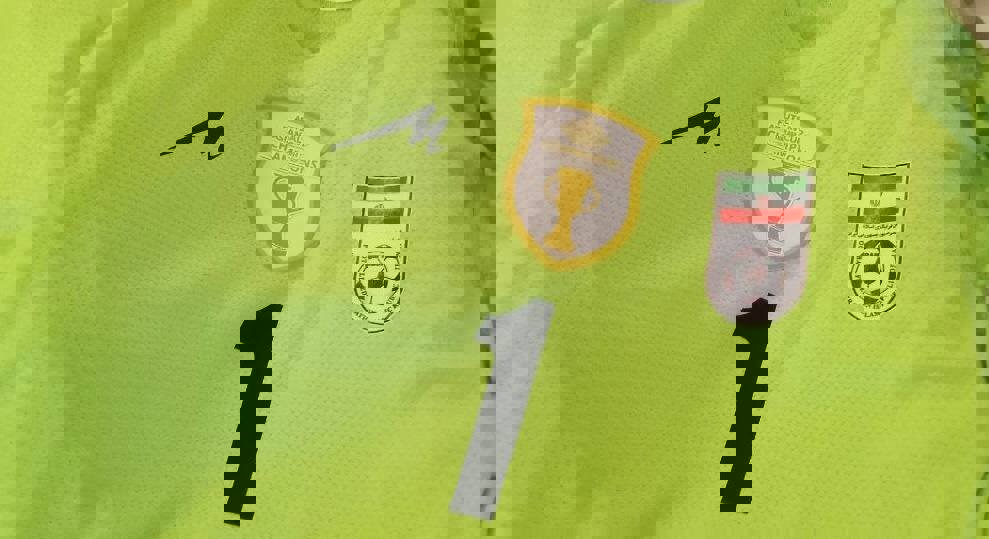 نصب لوگوی قهرمان آسیا روی لباس تیم ملی ایران