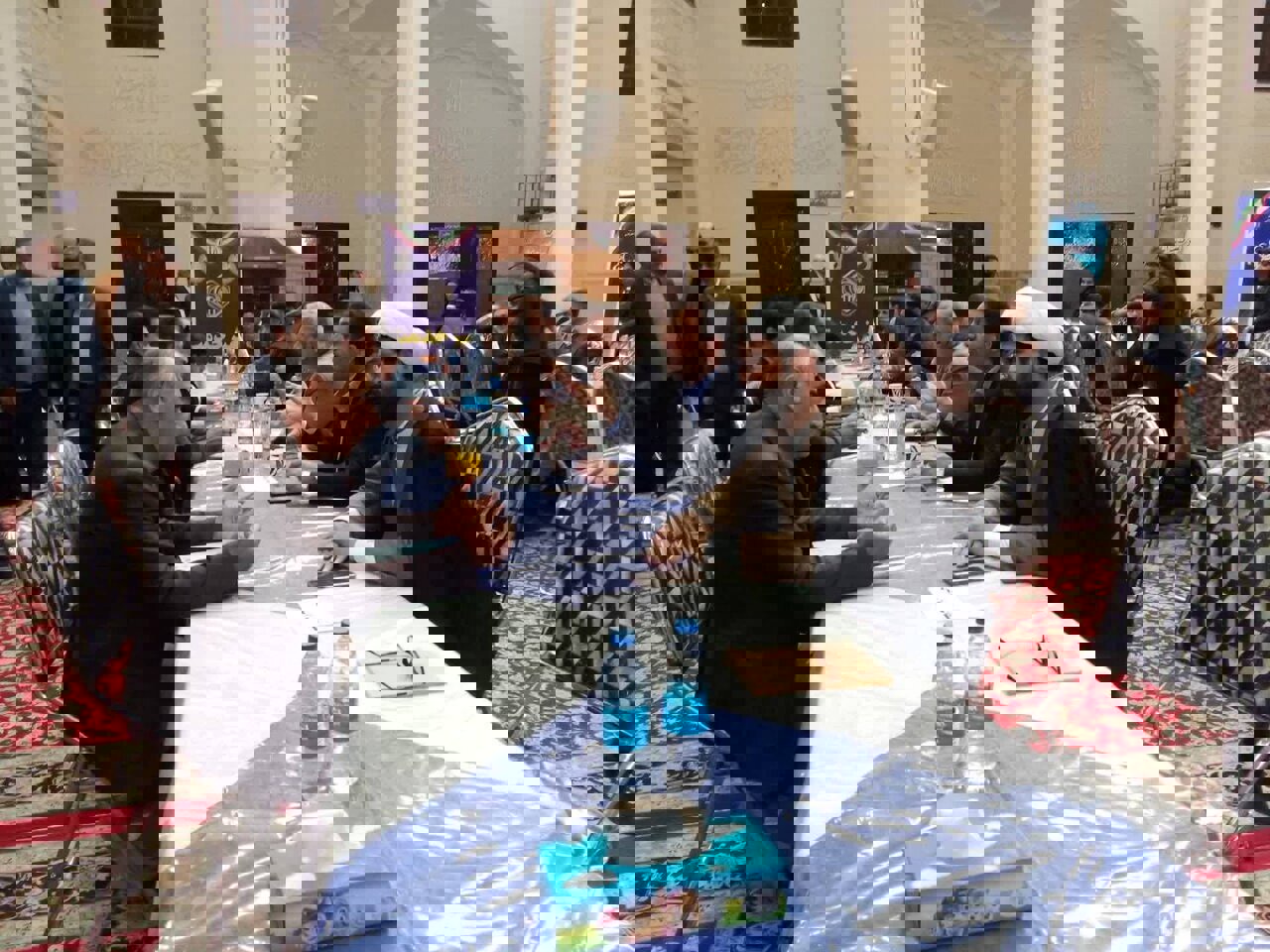 برپایی میز خدمت تبلیغات اسلامی فارس در حرم شاهچراغ(ع)