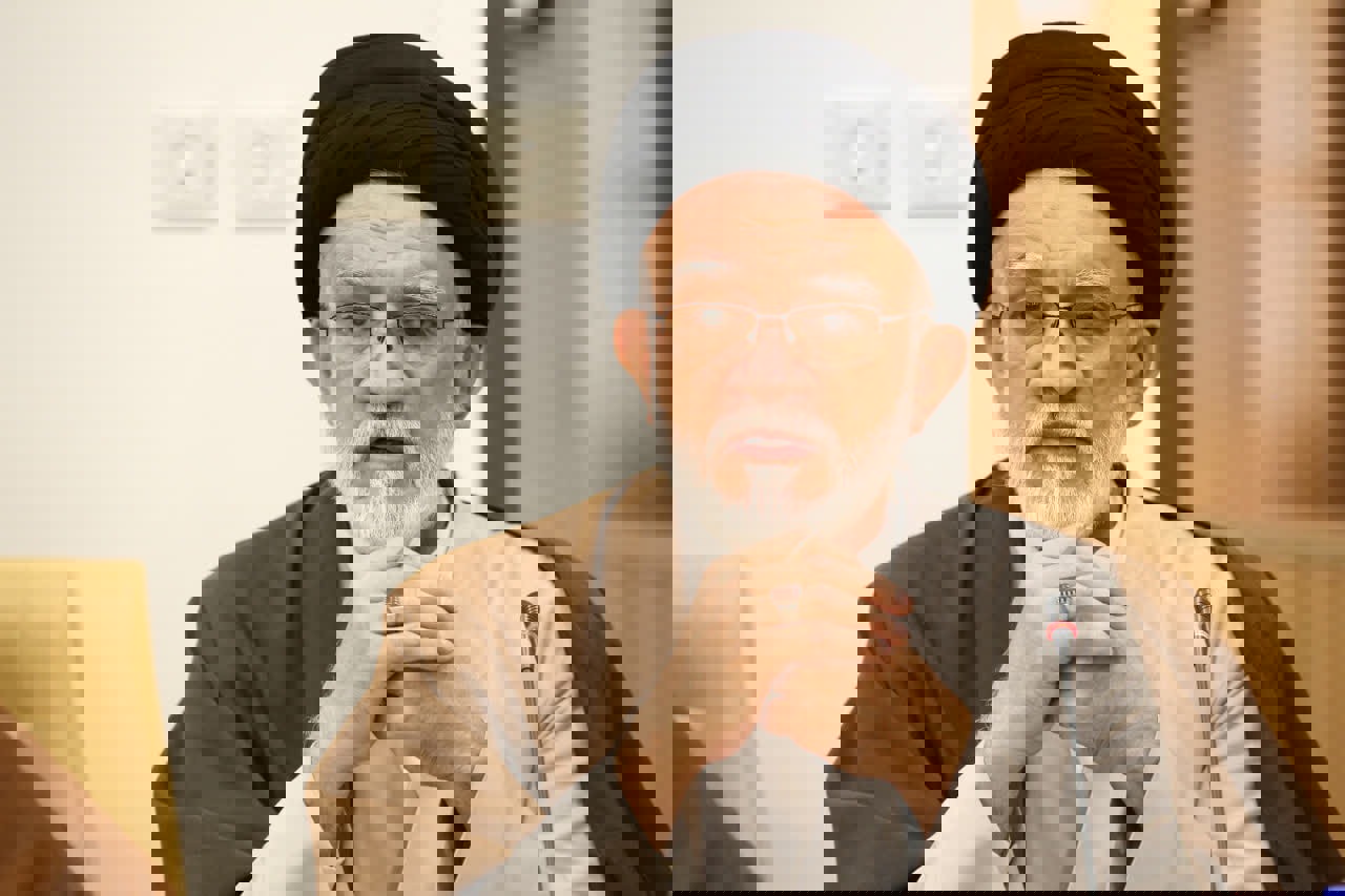 طاهری: مردم ایران همواره در دفاع از کشور پیشتاز بوده‌اند