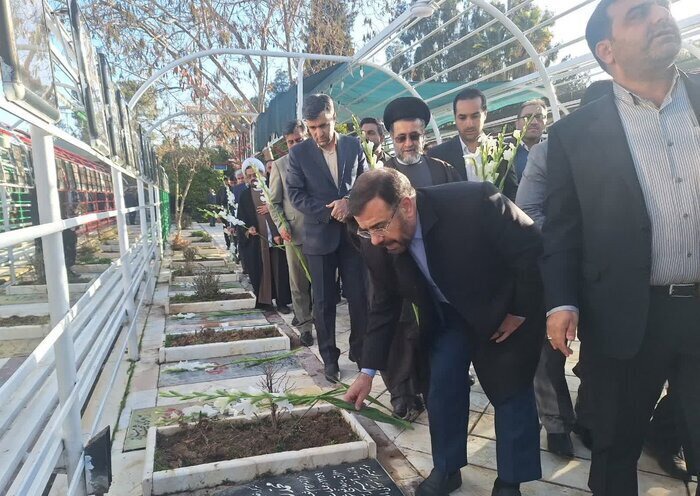 گلزار شهدای شیراز، میزبان مسئولان فارس در طلیعه دهه فجر