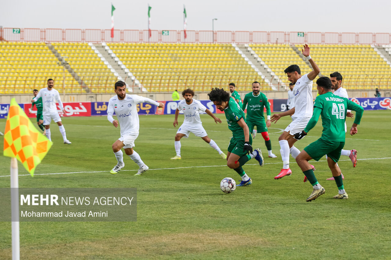 شمس آذر بازی حیاتی را برد/ آلومینیوم باز هم ناکام ماند