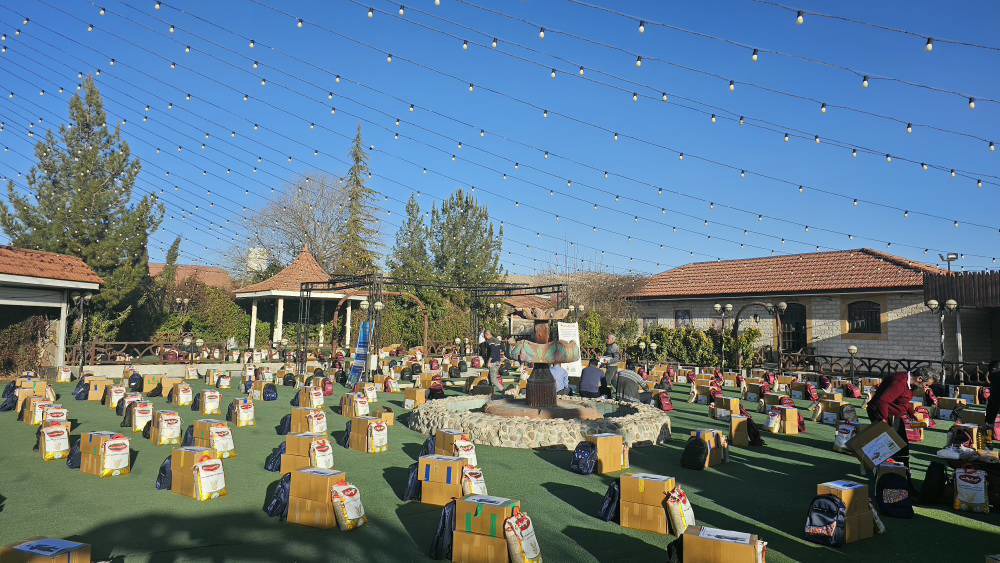 توزیع ۲۹۶ بسته معیشتی میان ایتام و نیازمندان شیراز