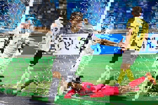 حریف آسیایی استقلال یک بازیکن را از دست داد