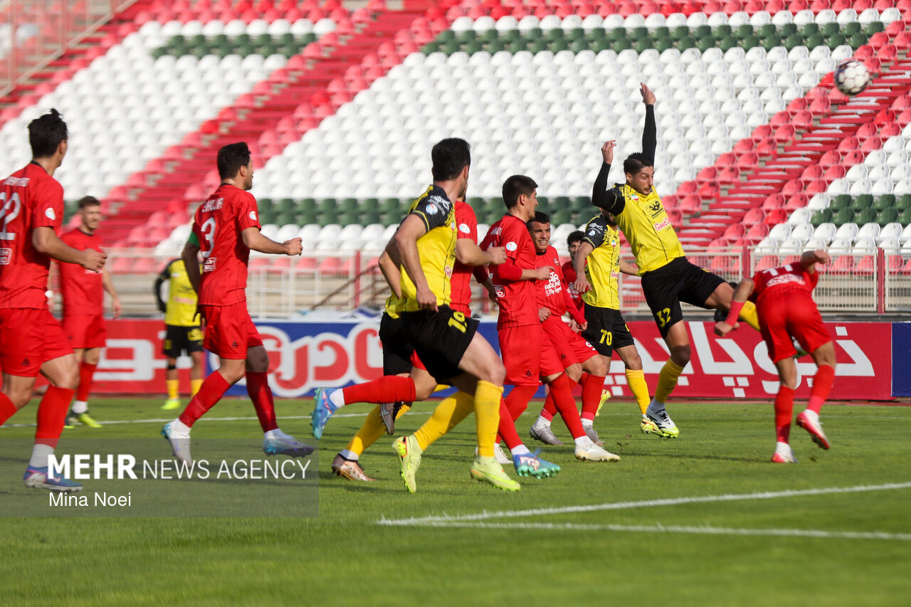 تراکتور چگونه از دل طوفان به صدر رسید/ احیای سرخ‌های تبریز پس از سکته!