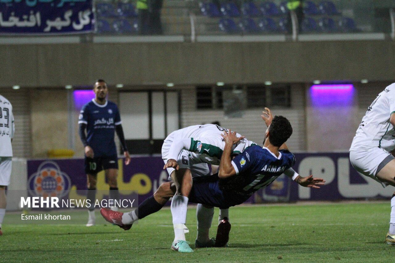 ذوب‌آهن با سرمربی جدید به دنبال جبران/ روز سخت خیبر برابر فولاد