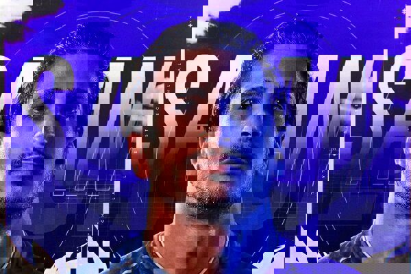 تورانیان رسما به استقلال بازگشت/ کارت بازی مدافع آبی ها صادر شد