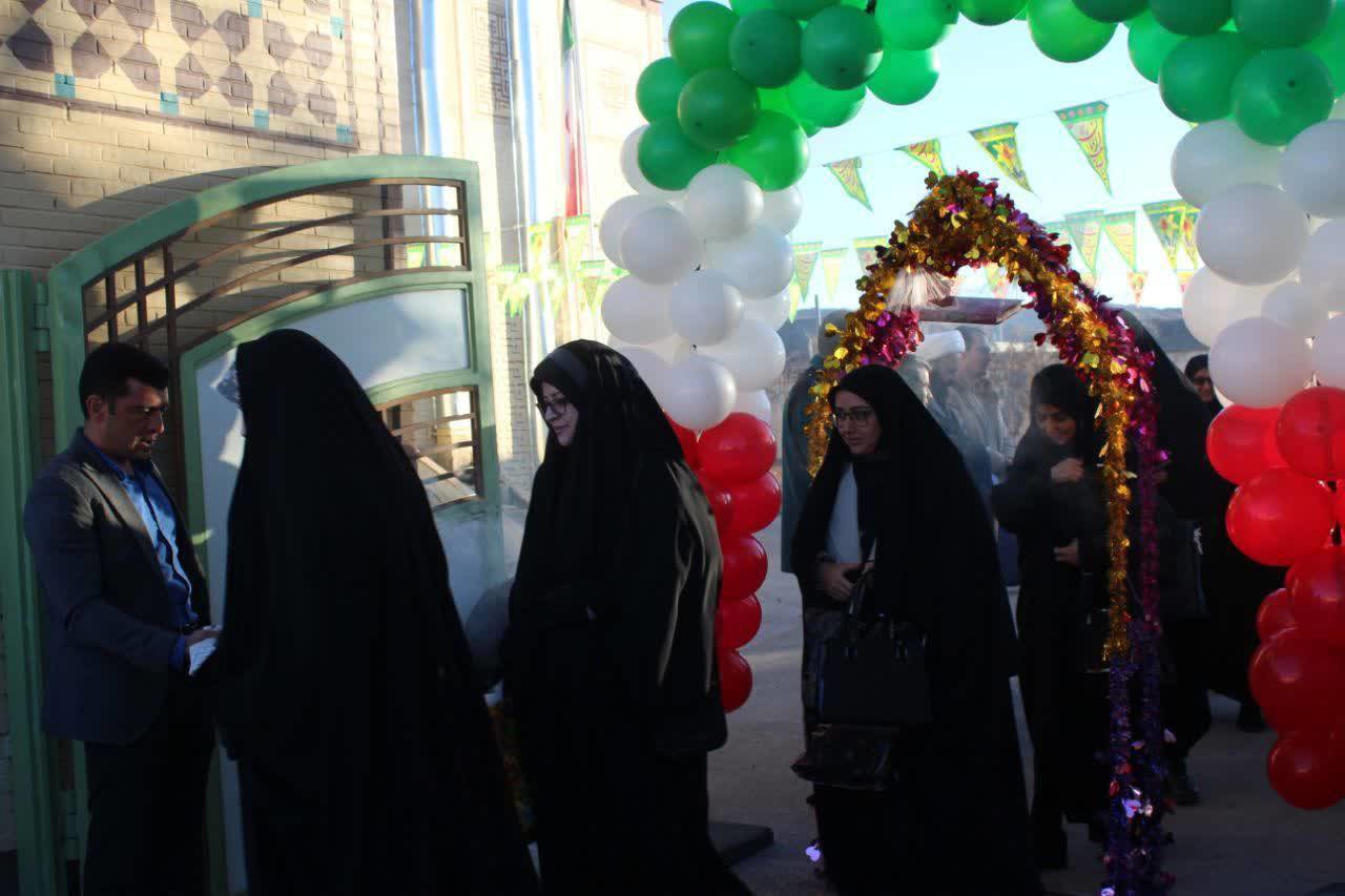 اعزام فرهنگیان بوانات به مناطق عملیاتی جنوب کشور