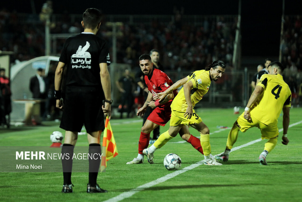 تلاش تراکتور برای حفظ جایگاه؛ سپاهان به دنبال بازگشت به کورس مدعیان