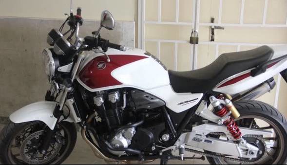 دستگیری سارقان موتورسیکلت و تلفن همراه در شیراز