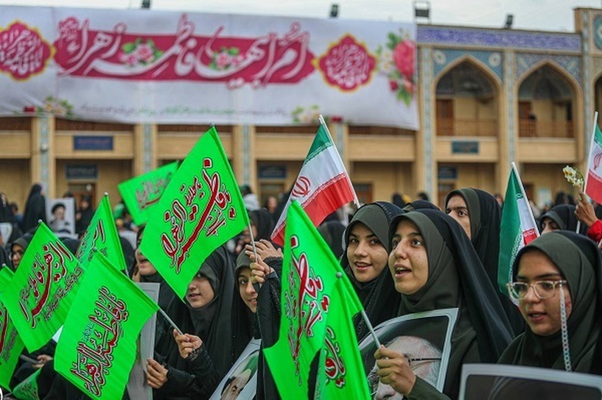 اجتماع زنان انقلابی با عنوان میثاق انقلابی در حرم شاهچراغ (ع)