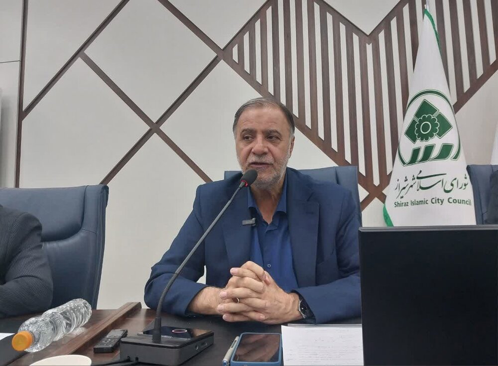 اجرای طرح«از فجر تا فطر» در شیراز/درآمد ۲۰ میلیارد تومانی بازارچه‌ها به سفره‌های مردم رسید