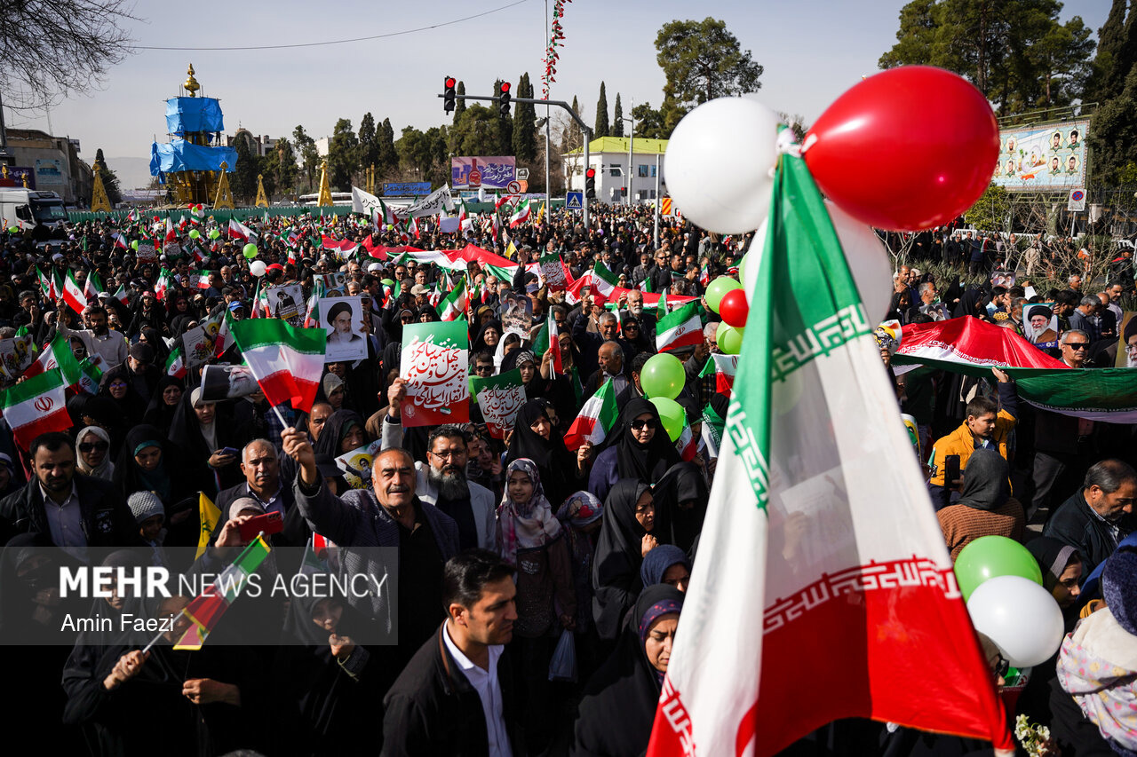 مدیرکل تبلیغات اسلامی فارس ازحضور مردم در راهپیمایی ۲۲بهمن قدردانی کرد