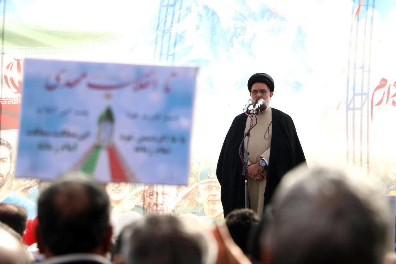 تقدیر نماینده مردم فارس در مجلس خبرگان رهبری از حضور دشمن‌شکن مردم در راهپیمایی ۲۲ بهمن