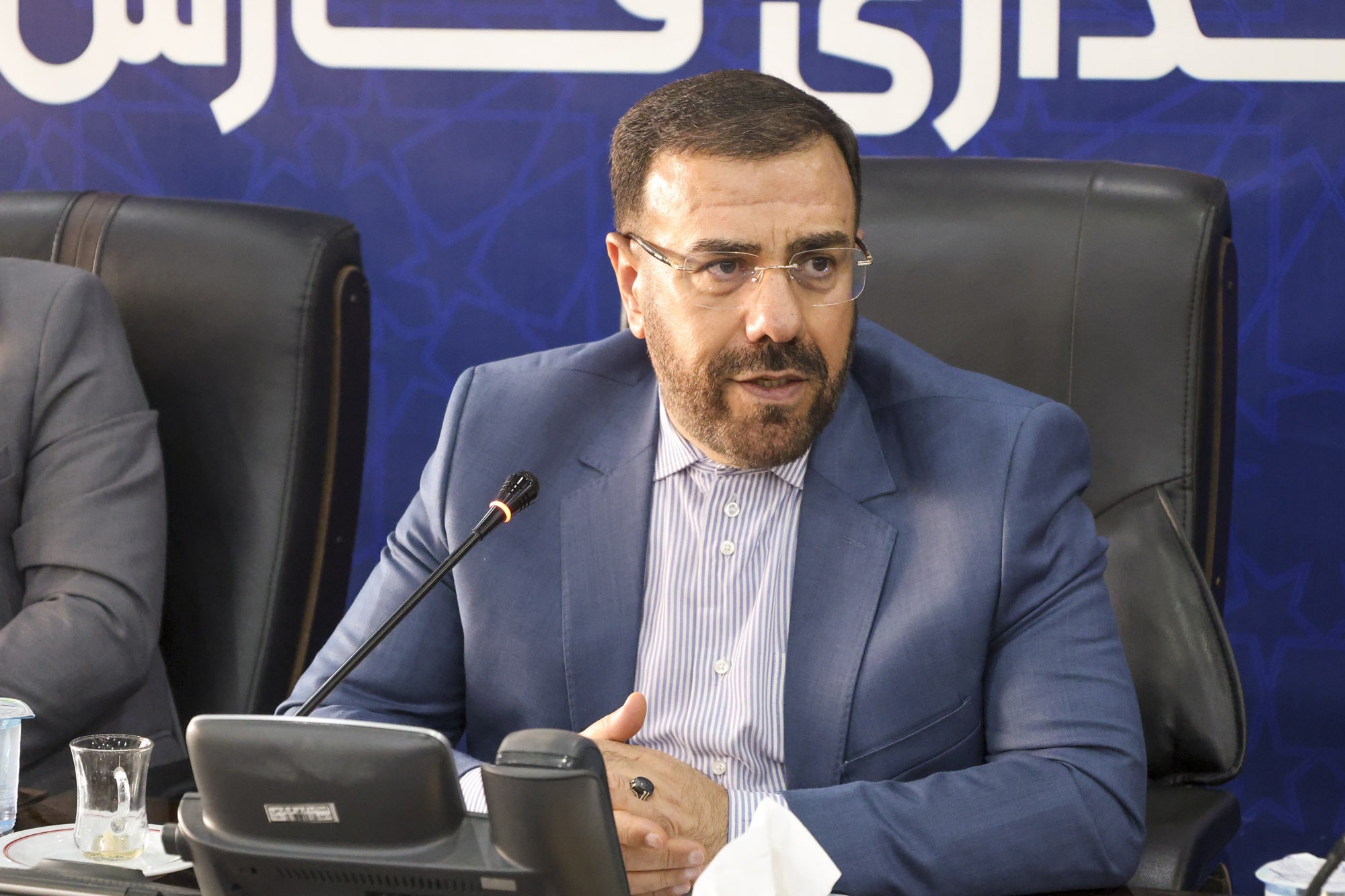 دستور استاندار فارس برای مبارزه با قاچاق سوخت و دام