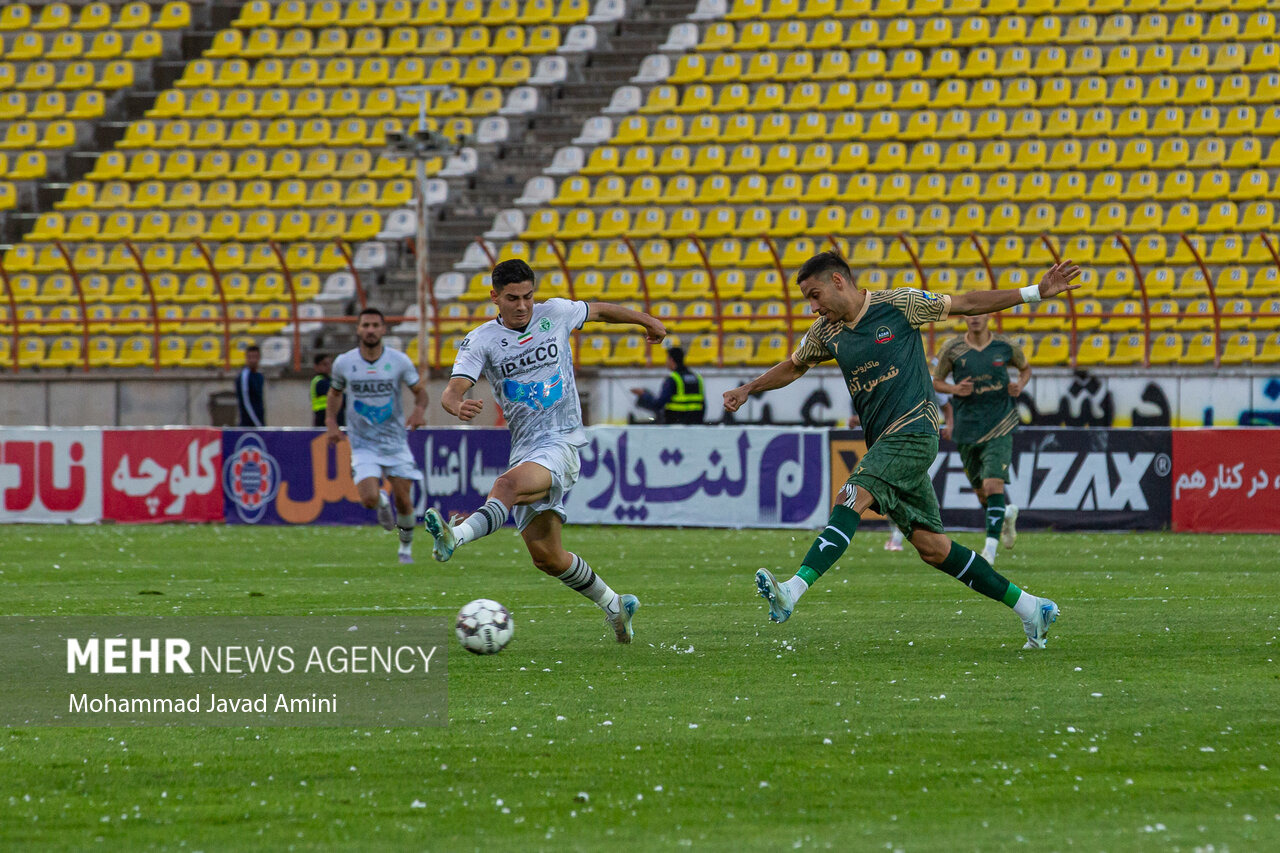 تساوی شمس آذر و آلومینیوم در نیمه اول/ VAR علیه شاگردان حسینی شد
