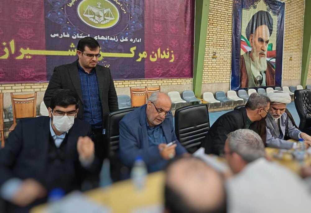 آزادی و مرخصی ۱۲۵ زندانی واجد شرایط از زندان مرکزی شیراز