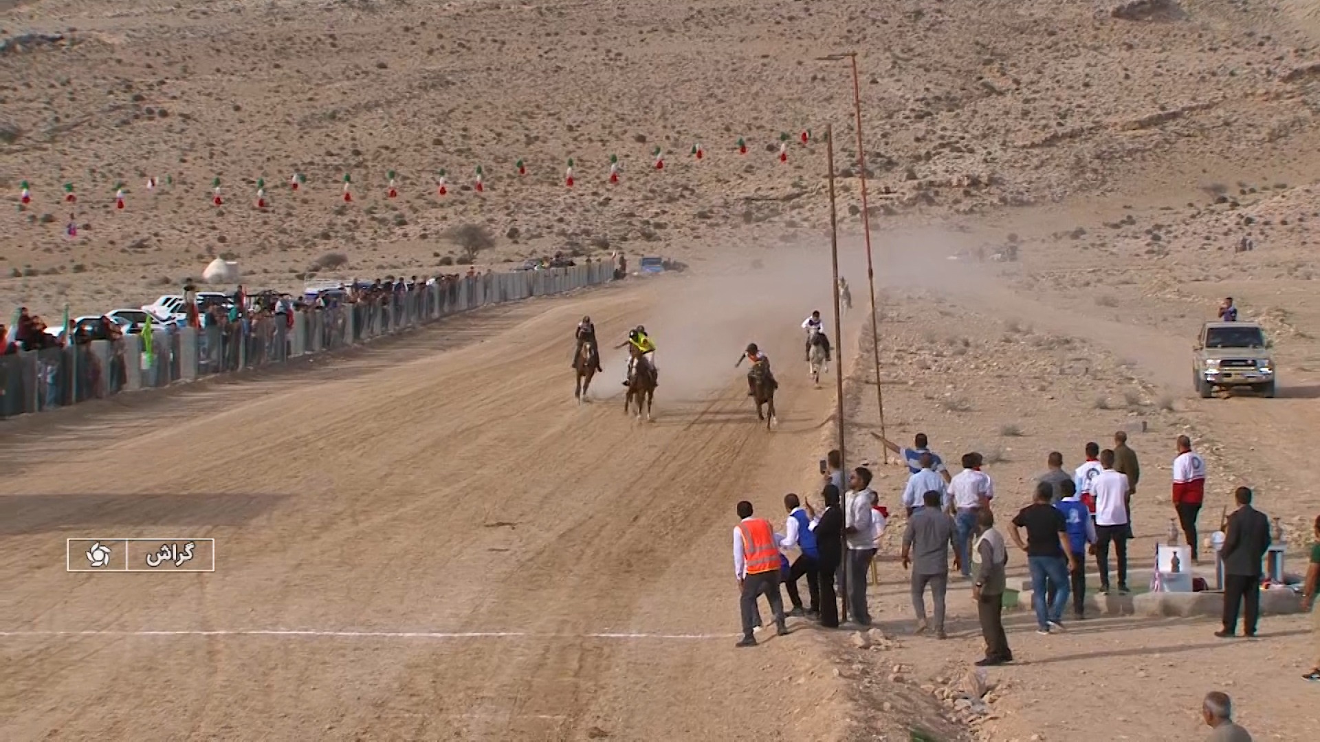 رقابت سوارکاران شهرستان‌های جنوب کشور در گراش