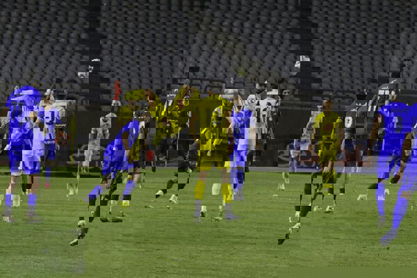 تساوی یک نیمه ای استقلال خوزستان و فجرسپاسی/ فرصت سوزی اسماعیلی