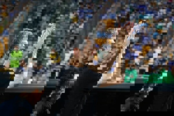 تیک‌تاک ثانیه‌ها برای خروج جباری از مس