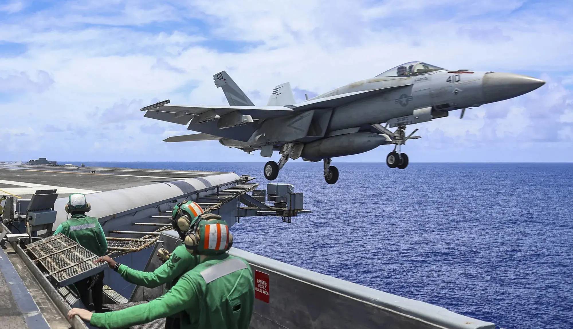 آتلانتیک: چرا تهران و واشنگتن به معنای متعارف در آستانه جنگ قرار ندارند؟