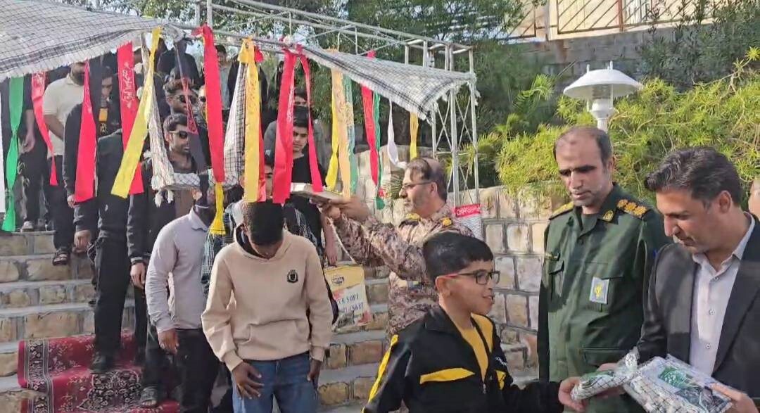 دانش آموزان شهرستان مهر در راه کربلای ایران