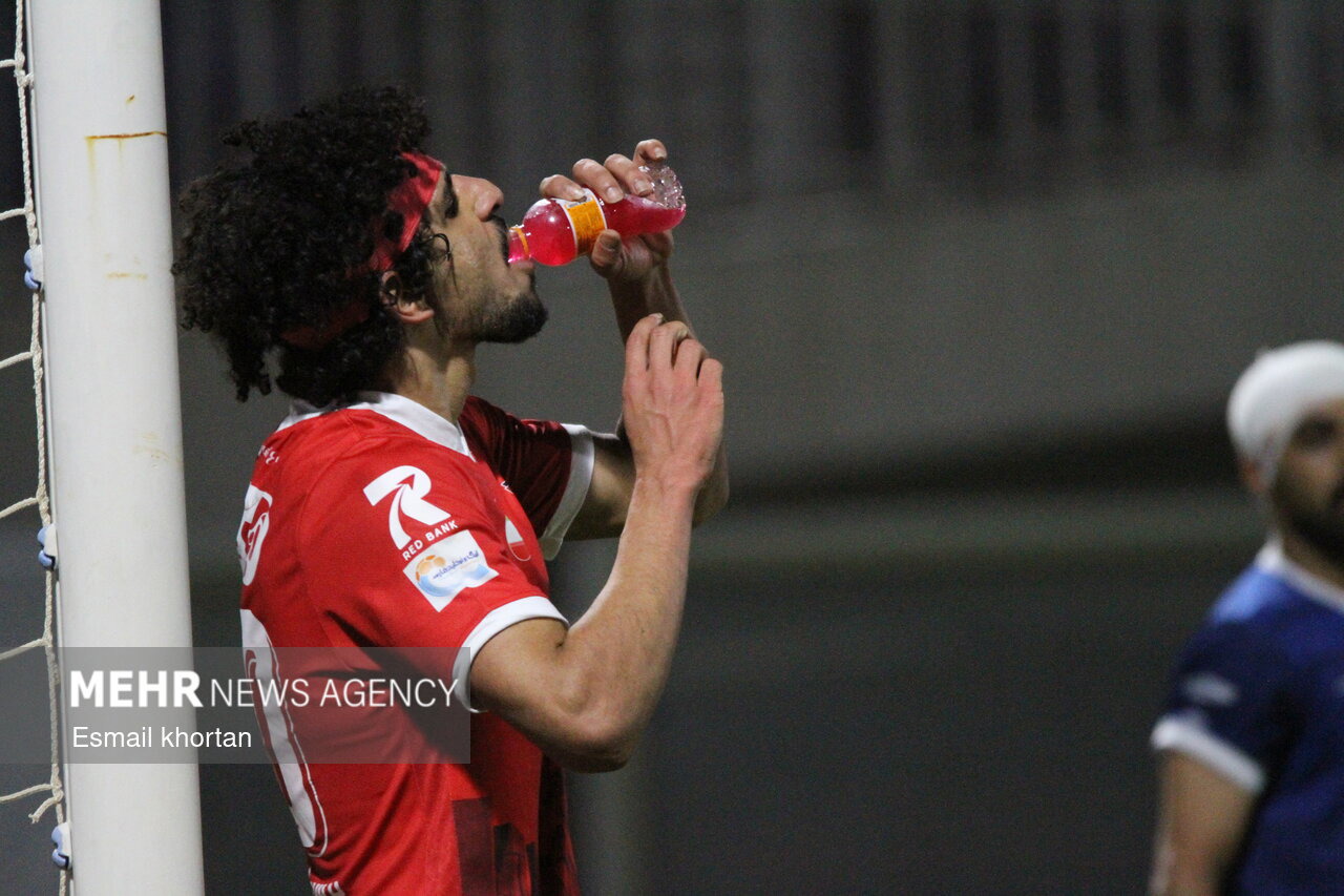 اجبار اوسمار برای استفاده دوباره از بازیکن نامطمئن پرسپولیس