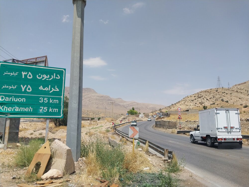 ورودی جاده خرامه به شیراز تعریض می‌شود/ اجرای ۴۸ ابر پروژه در نهضت خدمات شهری