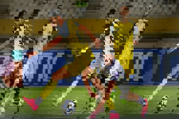 انتقاد پیشکسوت سپاهان از بی‌تعادلی تاکتیکی؛ حمله فقط ارسال نیست