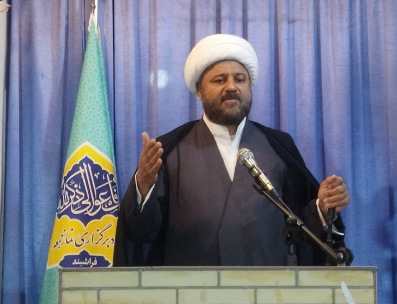 امام جمعه فراشبند: شکست کودتای اخیر نتیجه هوشیاری ملت بود