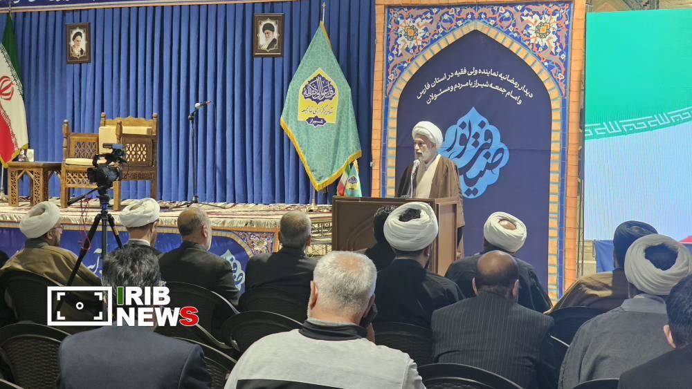 نشست ضیافت نور در مسجد شهدای شیراز