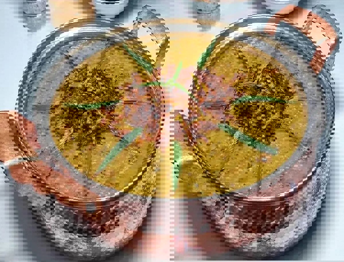 غذای آیینی ماه رمضان؛ چرا آش سبزی انتخاب اول شیرازی‌هاست؟