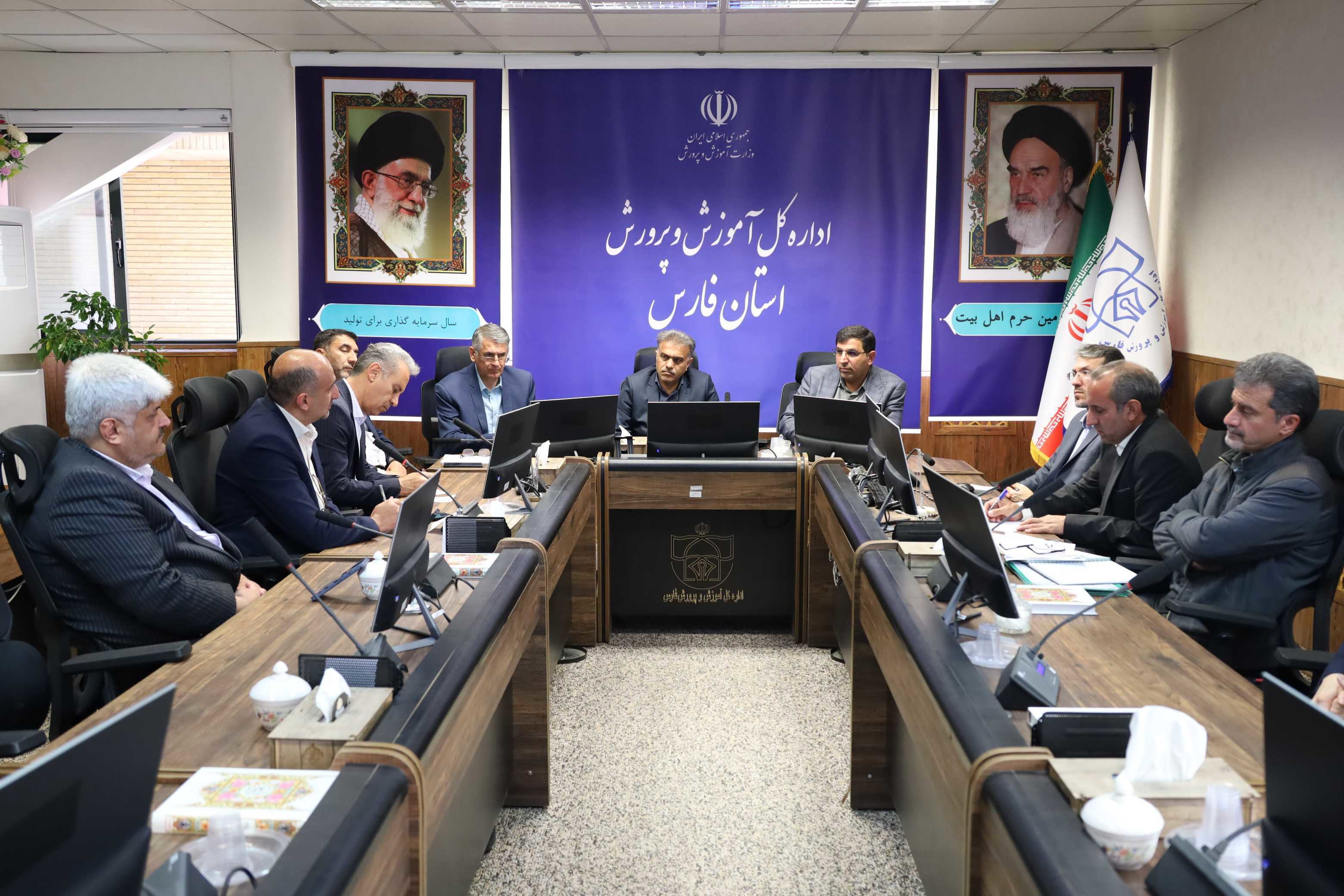 امضا تفاهم نامه همکاری آموزش و پرورش فارس با دانشگاه ازاد