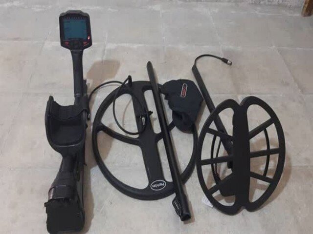 کشف گنج‌یاب غیرمجاز در سروستان